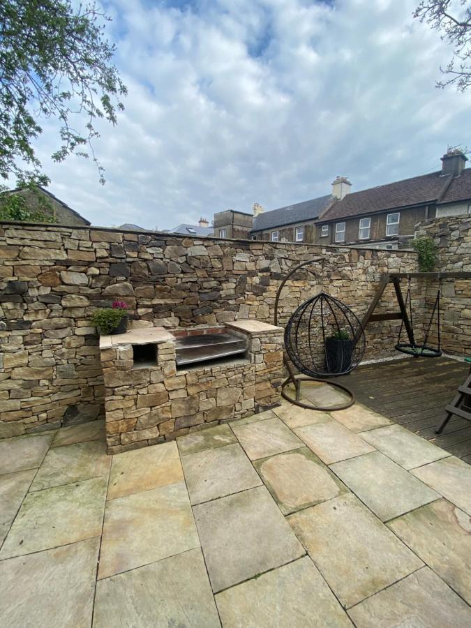 Town Villa With Charming Garden, Bbq Area & Sleeps 6 Cashel  Exteriör bild