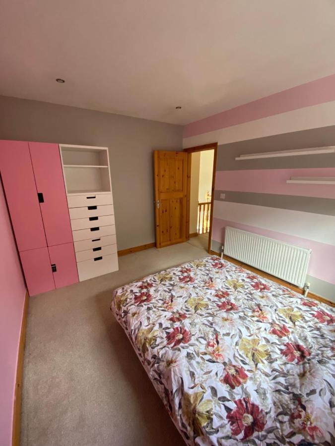 Town Villa With Charming Garden, Bbq Area & Sleeps 6 Cashel  Exteriör bild